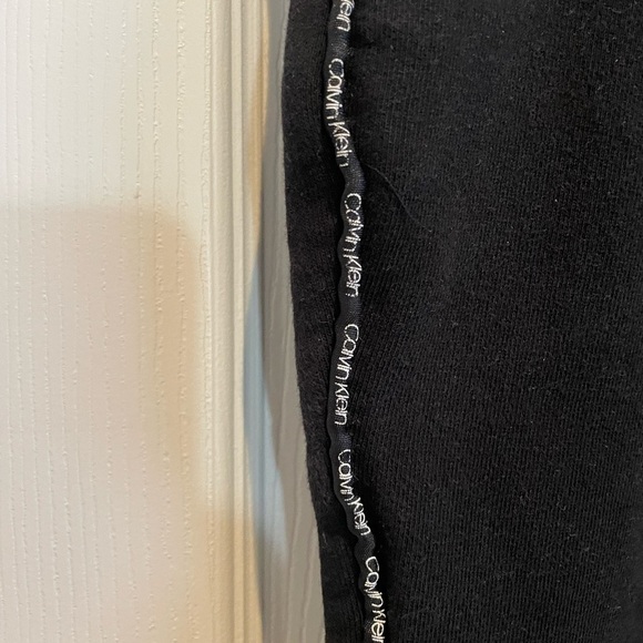 Men’s Calvin Klein Sweats - Picture 3 of 3